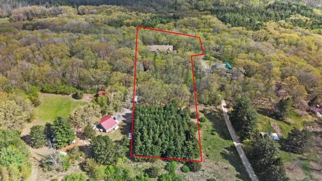 N6130 Honeysuckle Lane, Green Lake, WI 54941