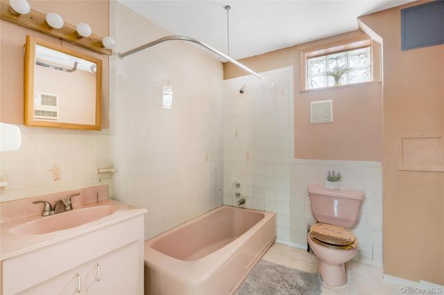 1862 University Avenue, Bronx, NY 10453