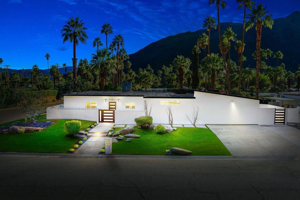 623 W Regal Drive, Palm Springs, CA 92262