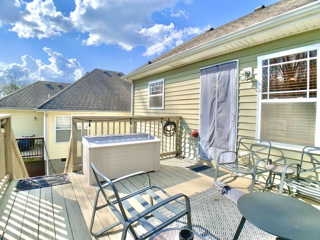 1016 Sunset Dr, Clarksville, TN 37040