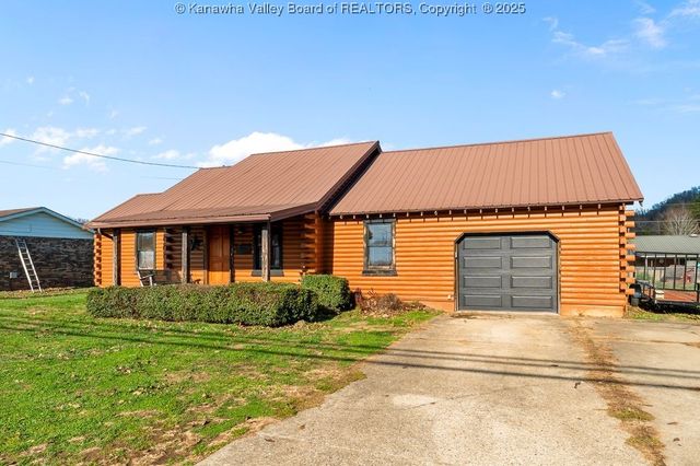 116 Roosevelt Boulevard, Eleanor, WV 25070