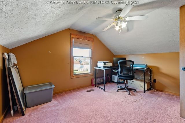 116 Roosevelt Boulevard, Eleanor, WV 25070