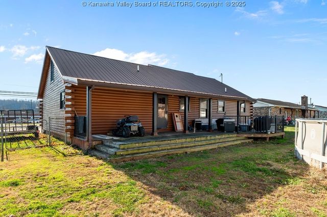 116 Roosevelt Boulevard, Eleanor, WV 25070