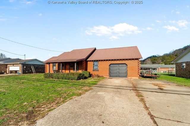 116 Roosevelt Boulevard, Eleanor, WV 25070