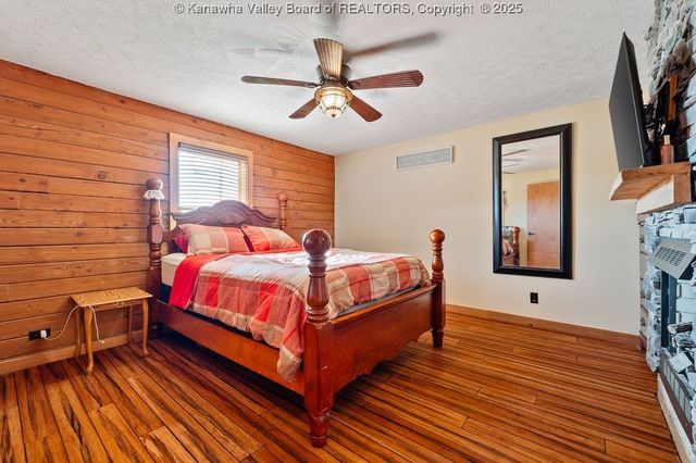 116 Roosevelt Boulevard, Eleanor, WV 25070