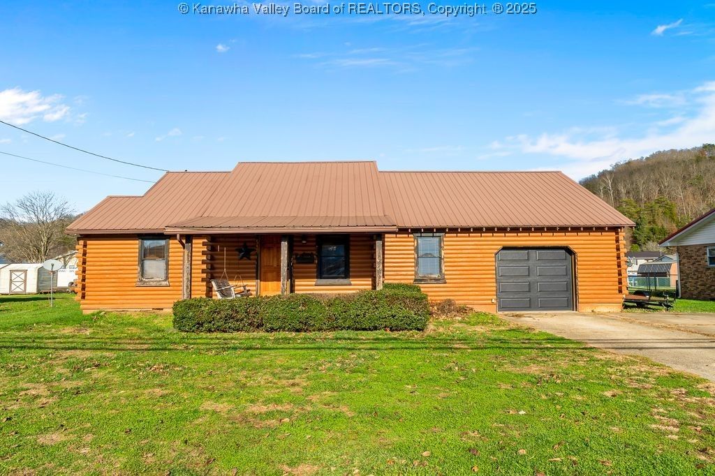 116 Roosevelt Boulevard, Eleanor, WV 25070