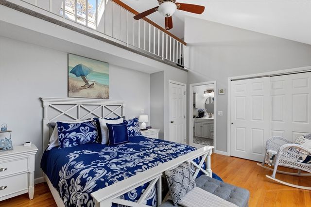35 Pilgrim Village Road 402, Taunton, MA 02780