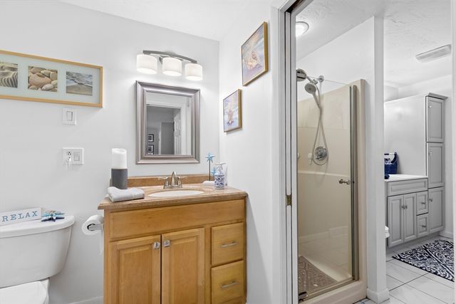 35 Pilgrim Village Road 402, Taunton, MA 02780
