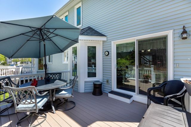 35 Pilgrim Village Road 402, Taunton, MA 02780