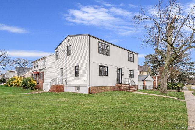 125 Boden Avenue, Valley Stream, NY 11580