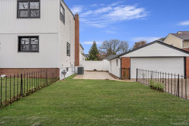 125 Boden Avenue, Valley Stream, NY 11580