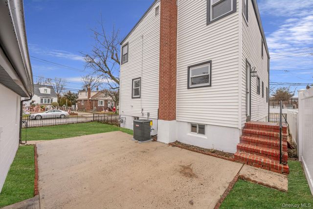 125 Boden Avenue, Valley Stream, NY 11580