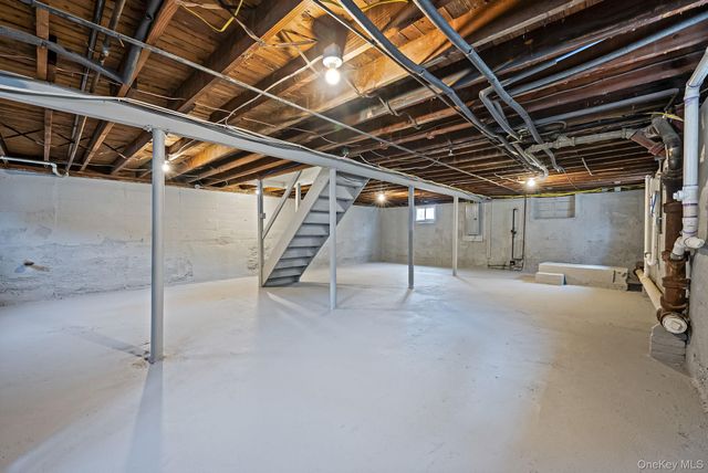 125 Boden Avenue, Valley Stream, NY 11580