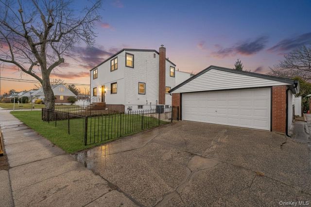 125 Boden Avenue, Valley Stream, NY 11580