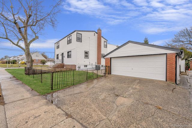 125 Boden Avenue, Valley Stream, NY 11580