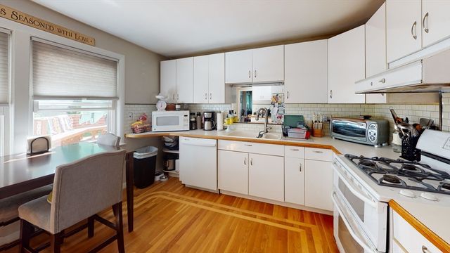 37 Centre St, Natick, MA 01760