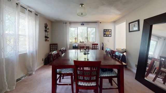 37 Centre St, Natick, MA 01760