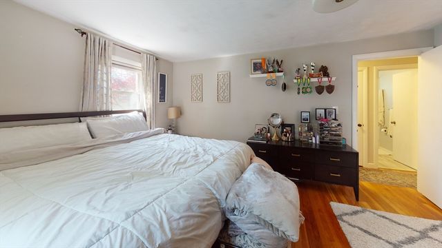 37 Centre St, Natick, MA 01760