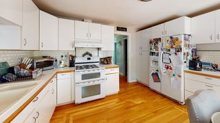 37 Centre St, Natick, MA 01760
