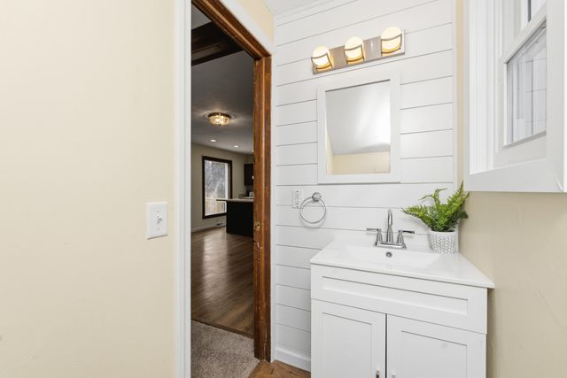 2506 S 4th Street, Kalamazoo, MI 49009