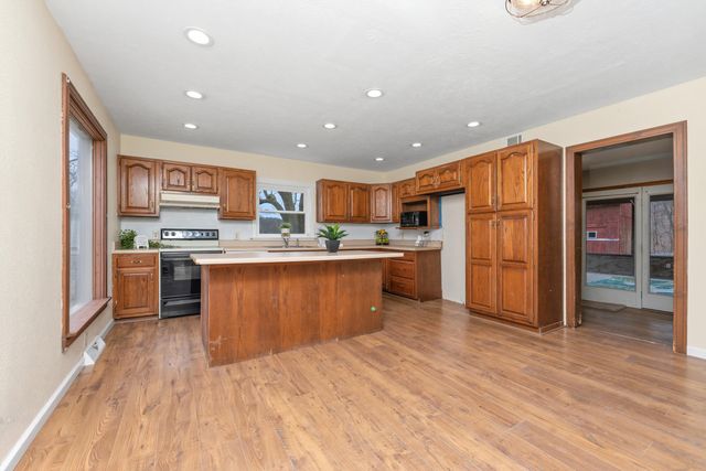 2506 S 4th Street, Kalamazoo, MI 49009