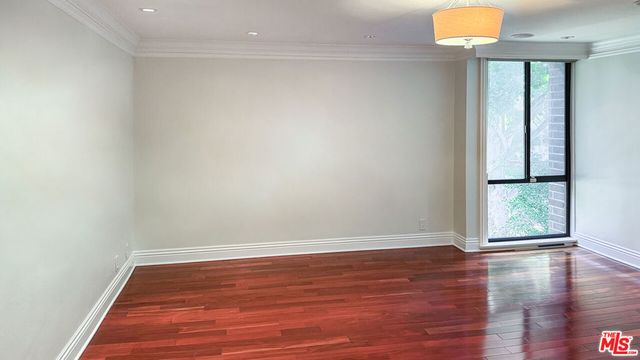 9323 Burton Way A, Beverly Hills, CA 90210