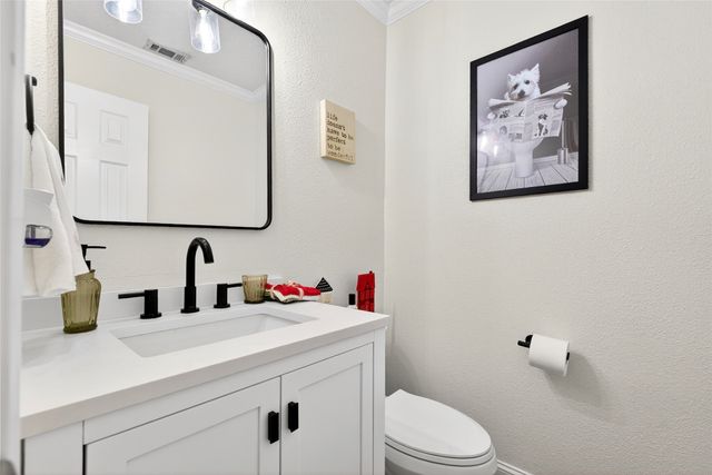 1804 Hunters Ridge Drive, Grapevine, TX 76051