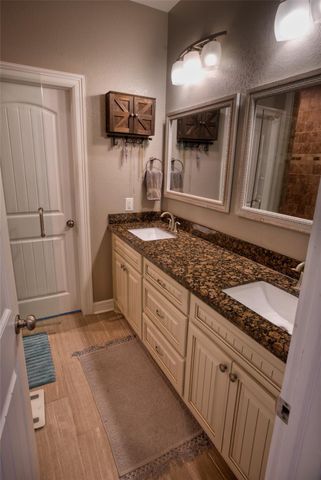 512 Wellshire, West Columbia, TX 77486