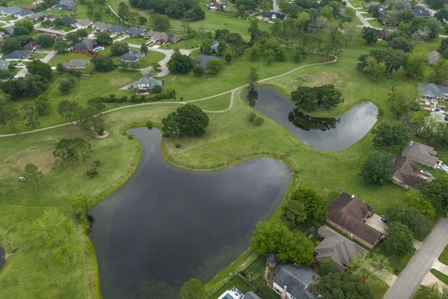 512 Wellshire, West Columbia, TX 77486