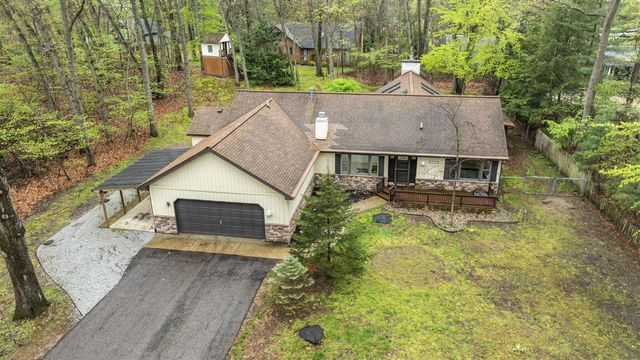 14458 Wolf Lane, New Buffalo, MI 49117