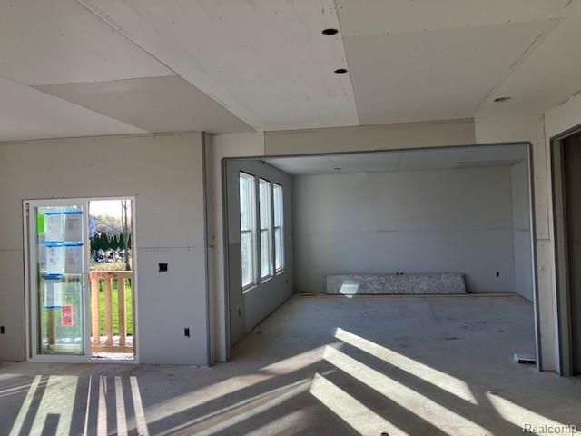 1924 MAGGIE Lane, Superior Charter Township, MI 48198