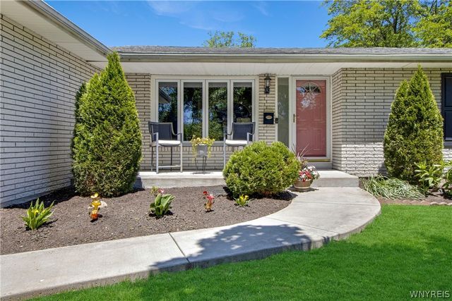 206 Countryside Lane, Amherst, NY 14221