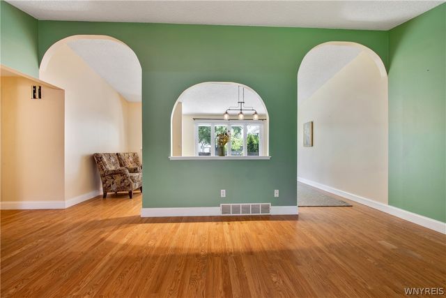 206 Countryside Lane, Amherst, NY 14221