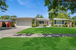 206 Countryside Lane, Amherst, NY 14221
