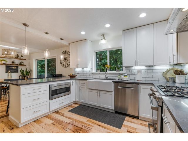 19636 S RIDGE Rd, Oregon City, OR 97045