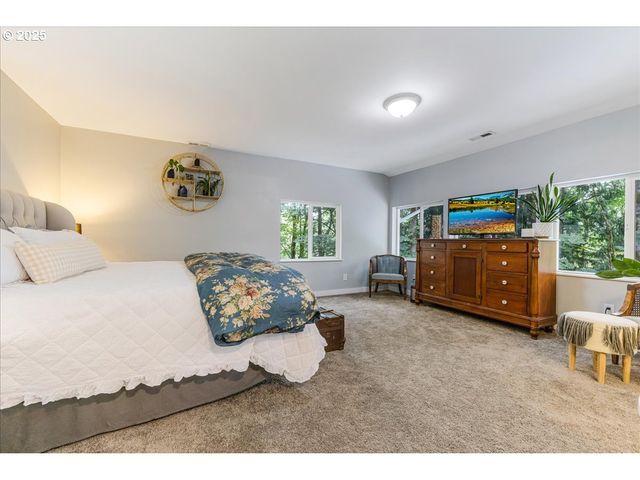 19636 S RIDGE Rd, Oregon City, OR 97045