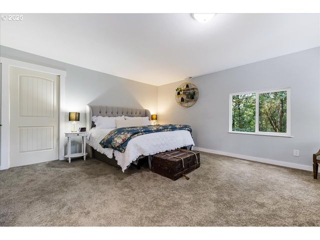 19636 S RIDGE Rd, Oregon City, OR 97045