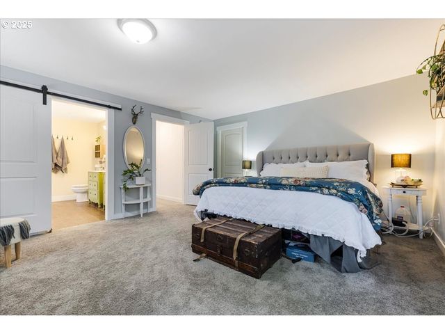 19636 S RIDGE Rd, Oregon City, OR 97045