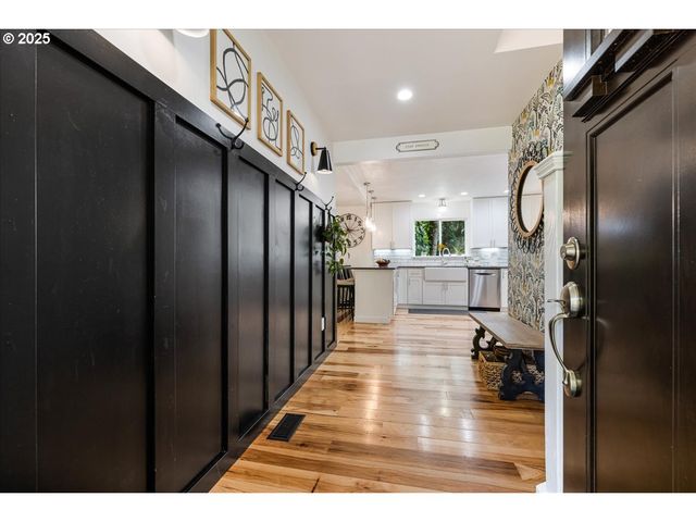 19636 S RIDGE Rd, Oregon City, OR 97045