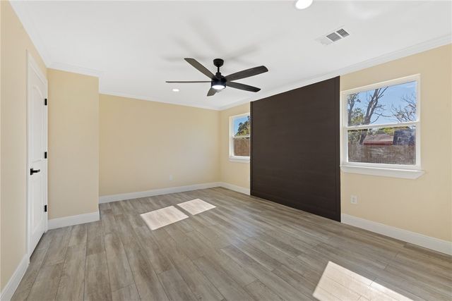 1121 Lowery Street, Bryan, TX 77803