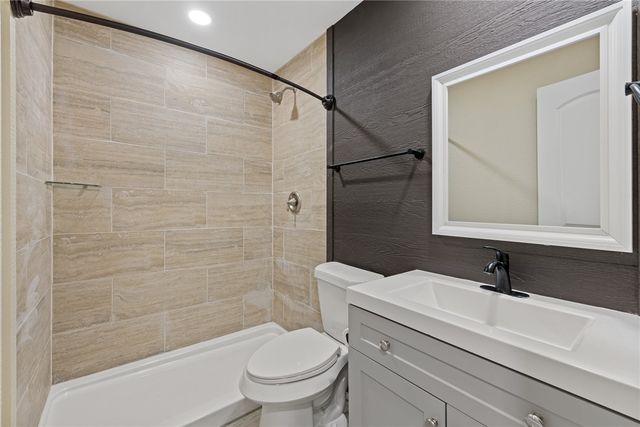 1121 Lowery Street, Bryan, TX 77803