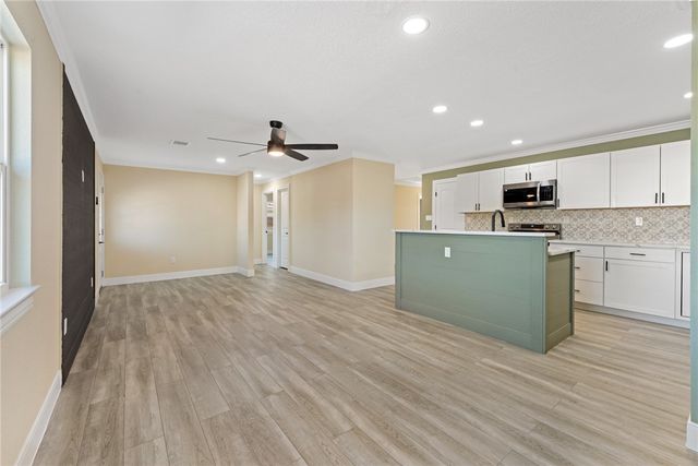 1121 Lowery Street, Bryan, TX 77803