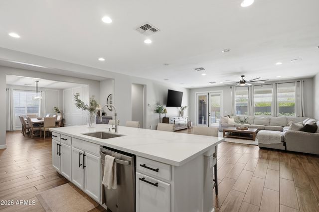 12517 W LAWRENCE Road, Glendale, AZ 85307