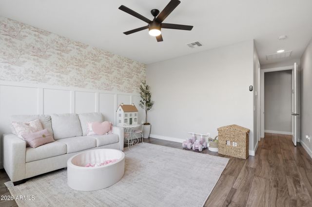 12517 W LAWRENCE Road, Glendale, AZ 85307
