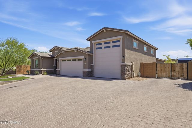 12517 W LAWRENCE Road, Glendale, AZ 85307