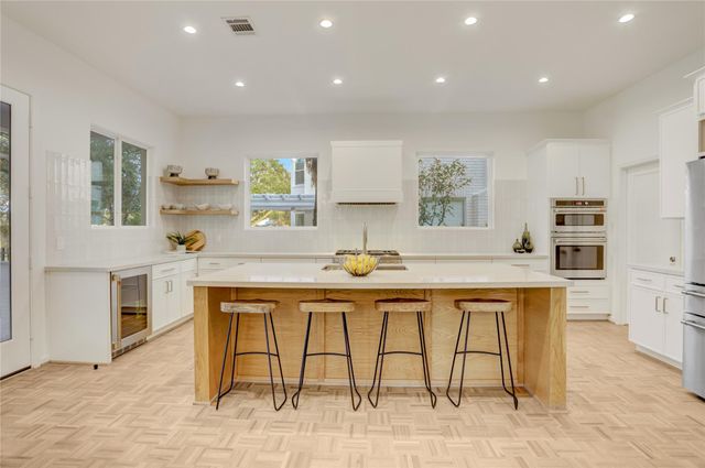 1428 Sugar Creek Boulevard, Sugar Land, TX 77478