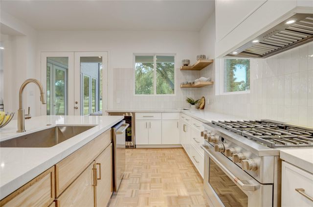 1428 Sugar Creek Boulevard, Sugar Land, TX 77478