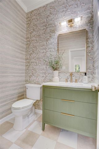 1428 Sugar Creek Boulevard, Sugar Land, TX 77478