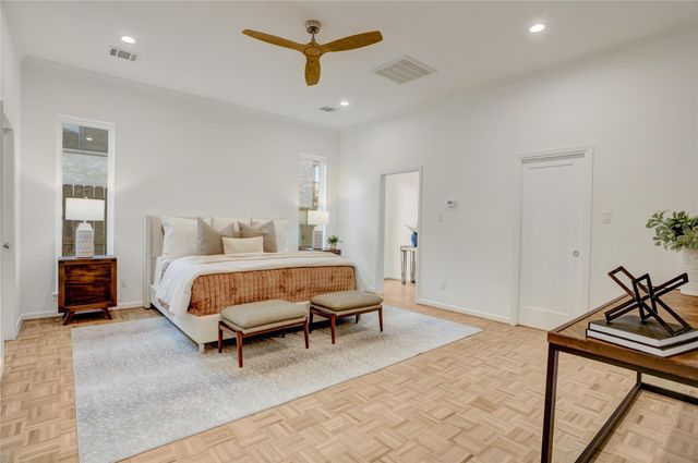 1428 Sugar Creek Boulevard, Sugar Land, TX 77478