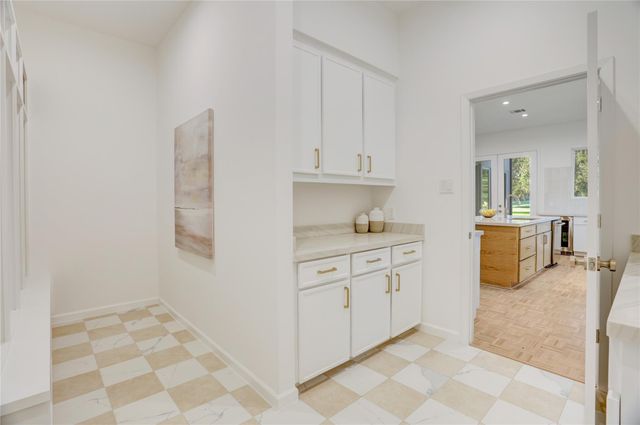 1428 Sugar Creek Boulevard, Sugar Land, TX 77478